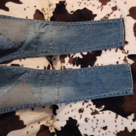 ARIZONA JEAN CO. WOMENS JEANS SIZE 5. - Picture 3 of 8